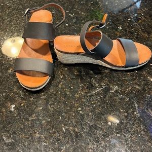 Black Leather Stappy Lucky Brand Cork and Jute Wedges